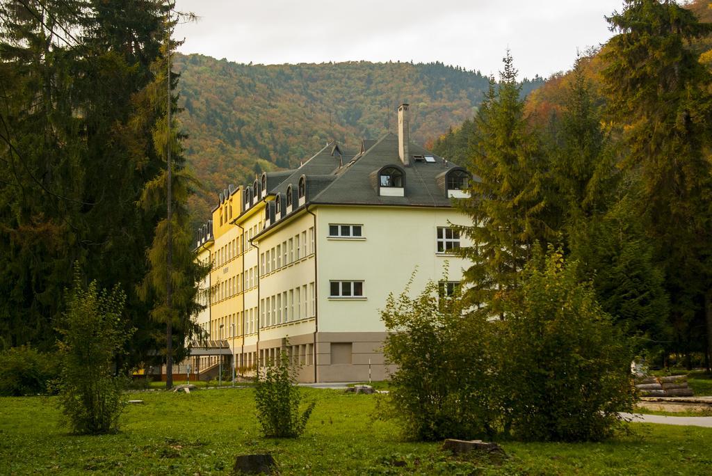Hotel Skalka Rajecké Teplice Eksteriør bilde